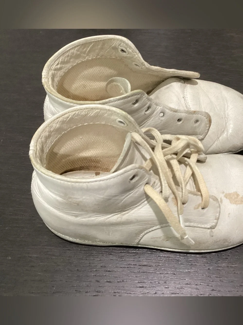Vtg. Mid-century “Protectiv Walk” baby shoe, white leather these shoes were